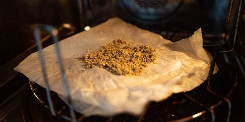Per “Attivare” La Cannabis, Decarbossilate Nel Forno