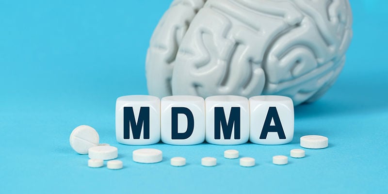 Quali sono le cause di una sbornia da MDMA?