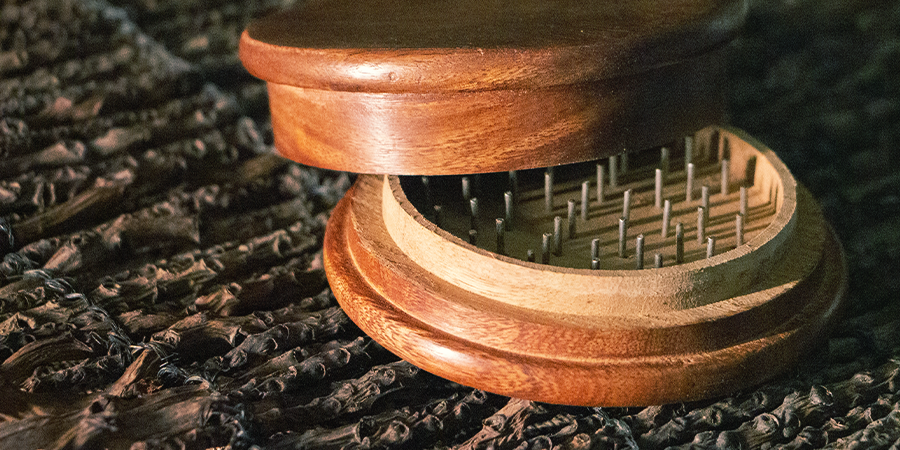 grinder in legno